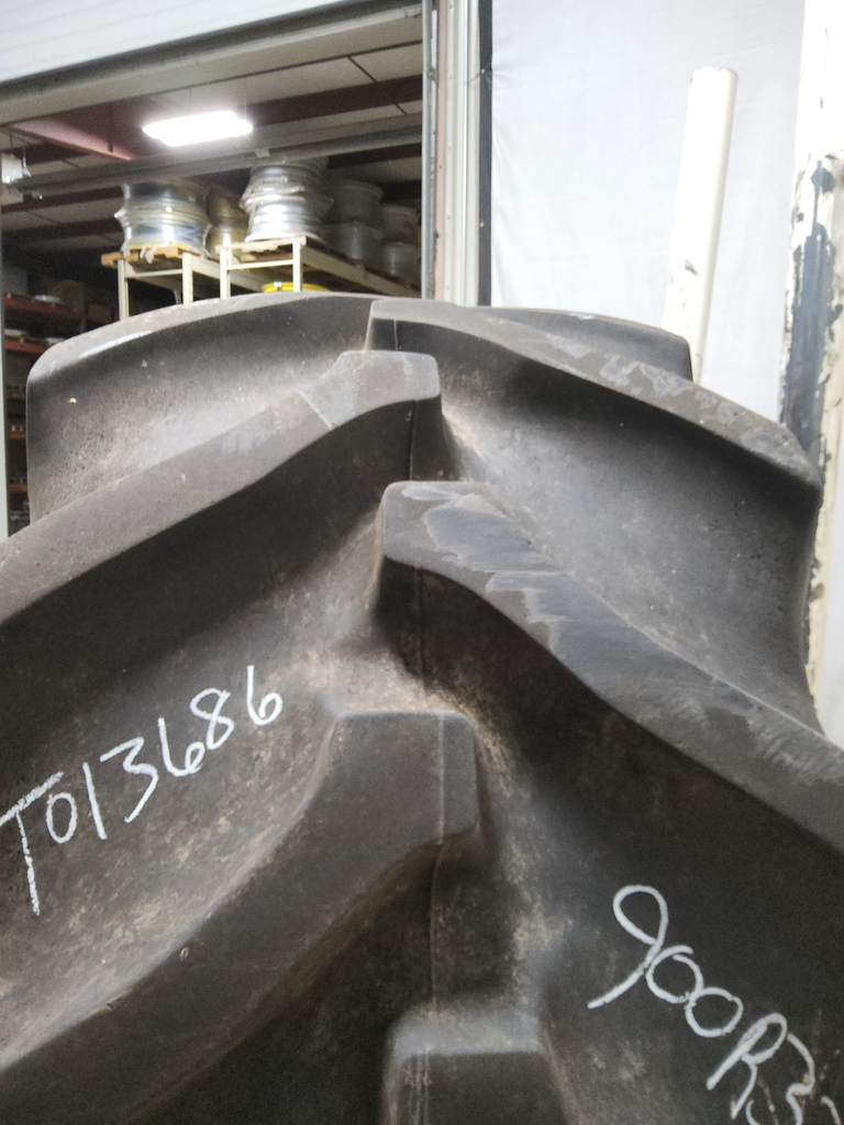 900/65R32 Goodyear Farm Special Sure Grip Radial TD8 R-2 172A8 90%