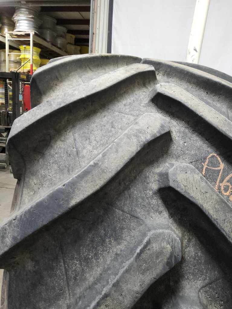 900/60R32 Trelleborg TM2000 R-1W 176A8