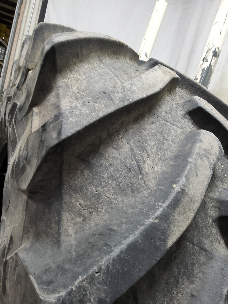 900/60R32 Trelleborg TM2000 R-1W 176A8