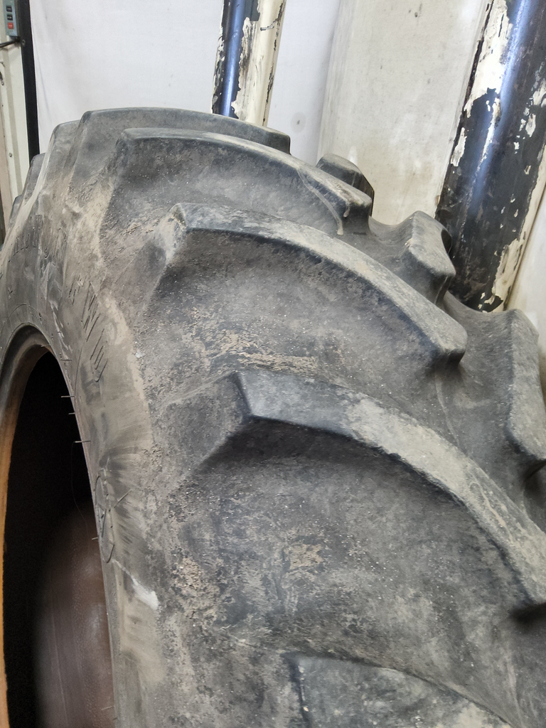 380/85R30 Firestone Radial All Traction FWD R-1 135B 80%
