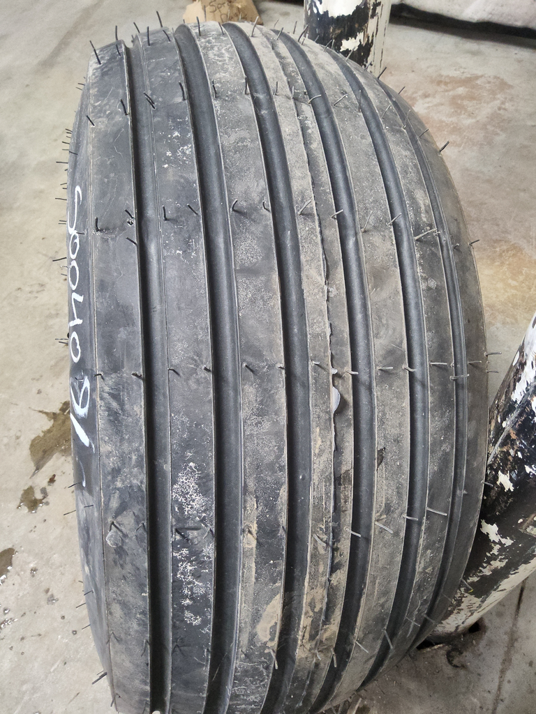 31/13.50-15 Goodyear Farm Terra Rib NHS HF-1 114B, D (8 Ply) 99%