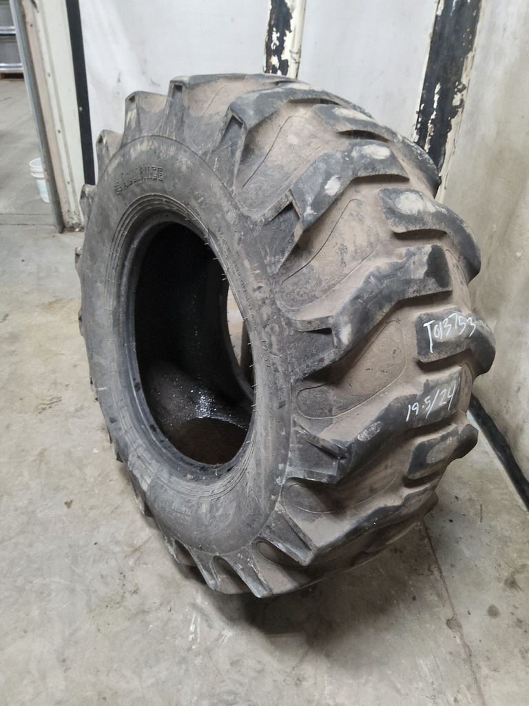 19.5/L-24 Alliance 533 Ind Rear Backhoe R-4 , F (12 Ply) 40%