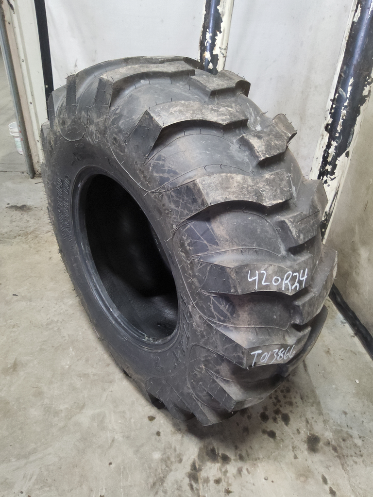 420/85D24 Titan Farm Industrial Tractor Lug R-4 136A8, C (6 Ply)