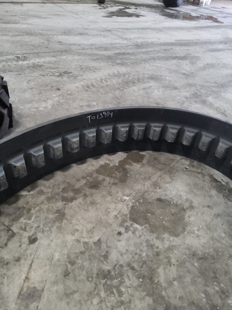 18" Camso Track RD 4500 (Rear) Case IH Rowtrac 95%