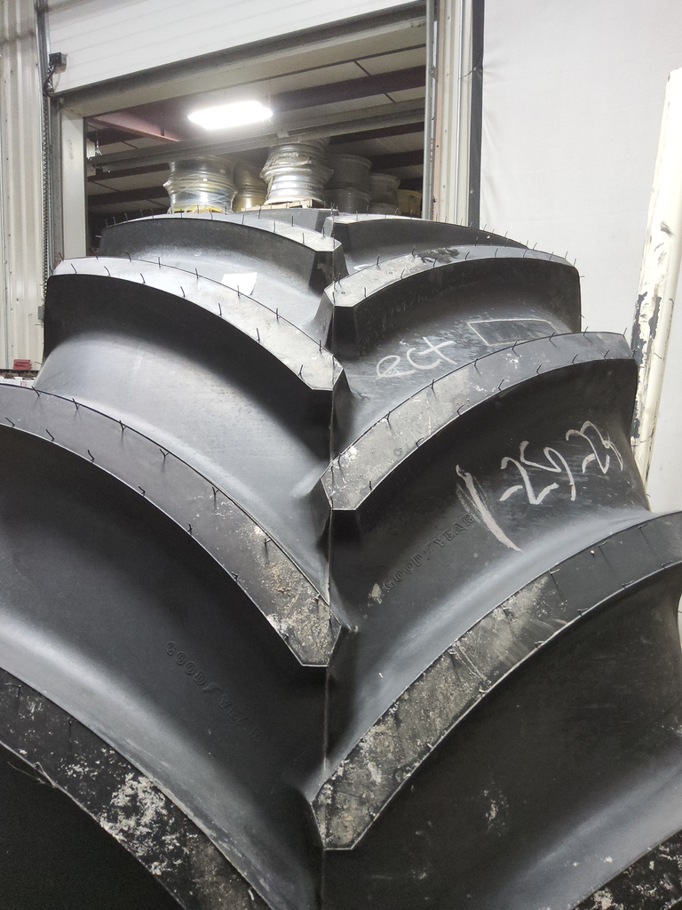 LSW 900/50R46 Goodyear Farm DT830 Optitrac R-1W 181D 99%