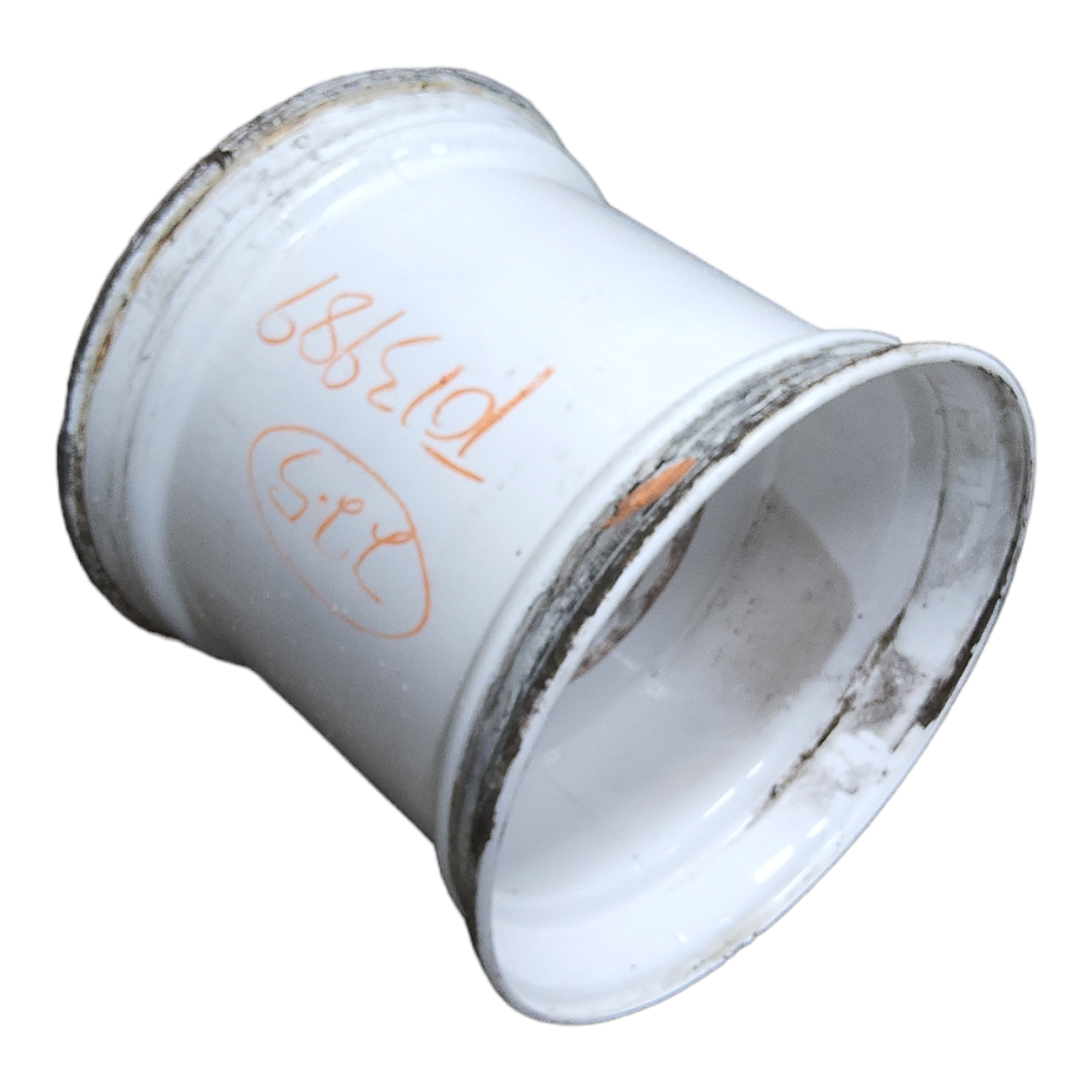 20"W x 22.5"D, New Holland White 10-Hole Hub Pilot