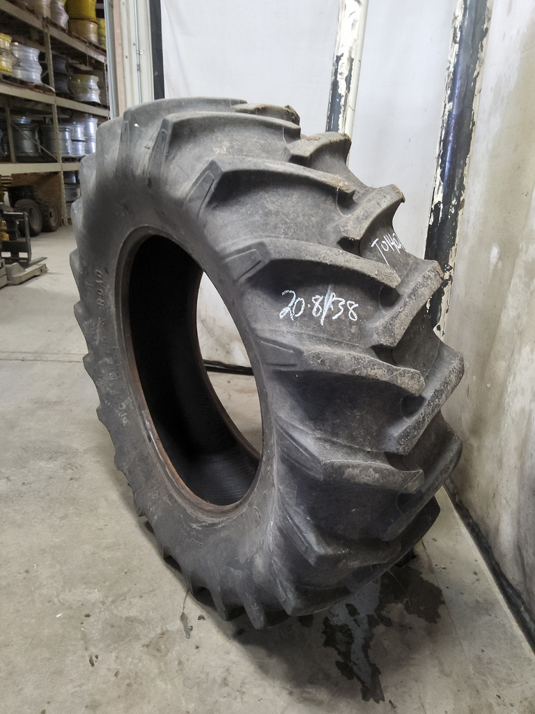 20.8/-38 Firestone Traction Field & Road R-1 , D (8 Ply) 70%