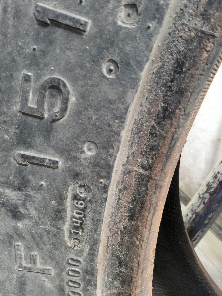 20.8/-38 Firestone Traction Field & Road R-1 , D (8 Ply) 70%