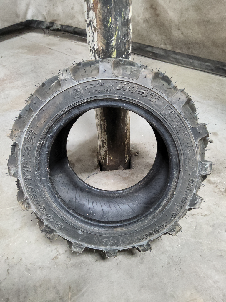 18/8.50-10 Goodyear Farm R14T 76A8, C (6 Ply)