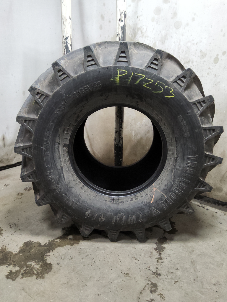 900/60-32 Trelleborg T414 R-1W 176A8 75%