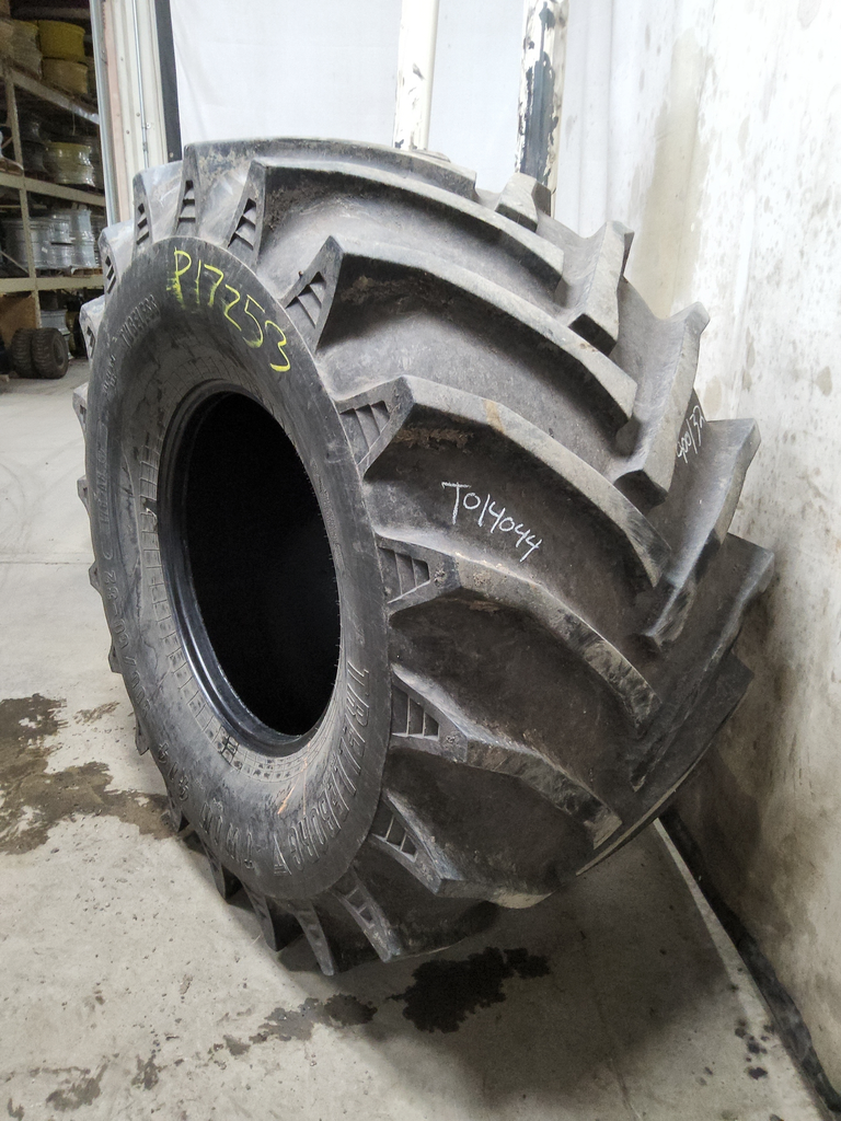 900/60-32 Trelleborg T414 R-1W 176A8 75%