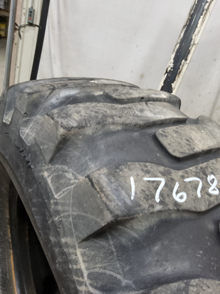 20.5/-25 Titan OTR Loader Dozer II L-2 , F (12 Ply) 40%