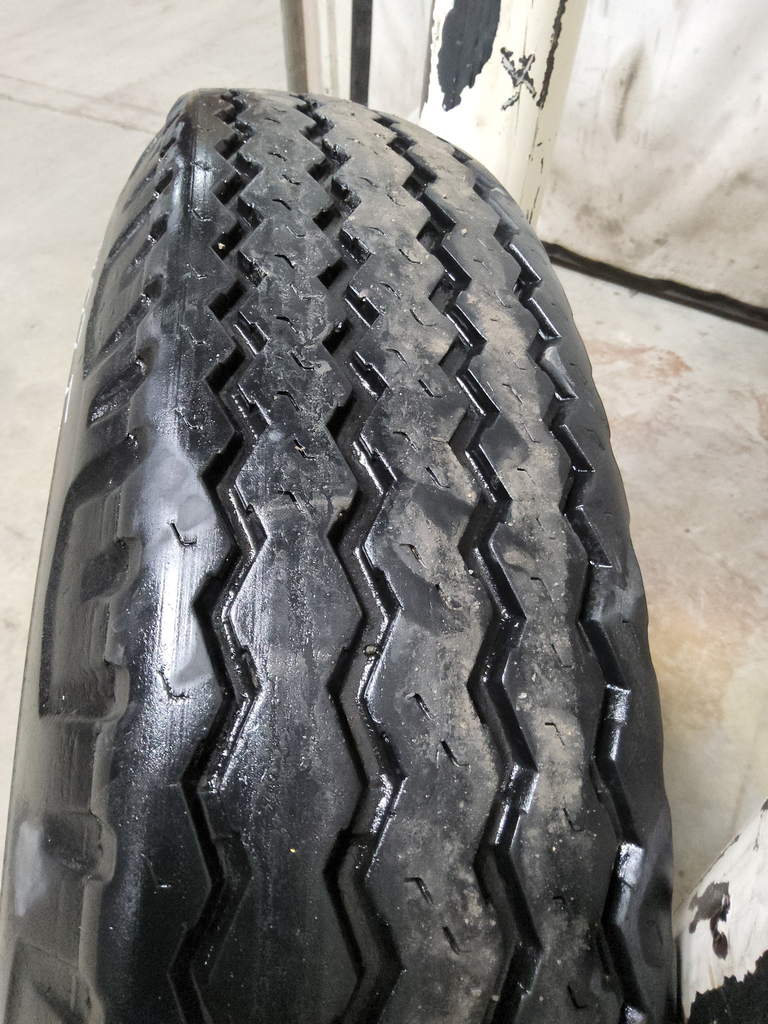 11/-22.5 Firestone Transport RIB TR , F (12 Ply)