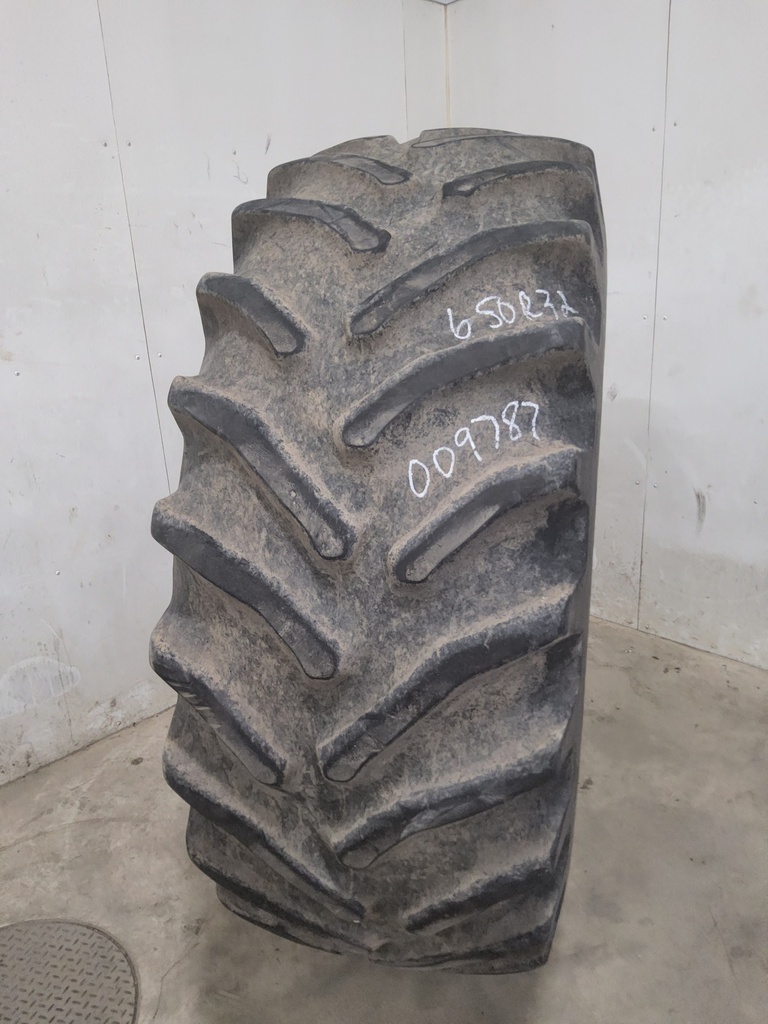 650/75R32 Goodyear Farm Dyna Torque Radial R-1 172B 45%