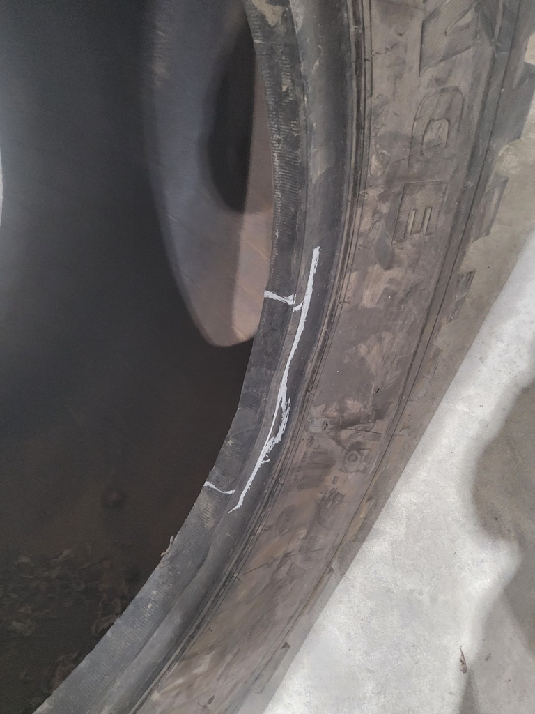 30.5/LR32 Alliance 390 Ag Transport I-2 181B 60%
