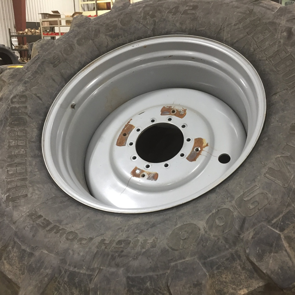 900/60R42 Trelleborg TM900 High Power R-1W on Agco Corp Gray 10-Hole Formed Plate 70%