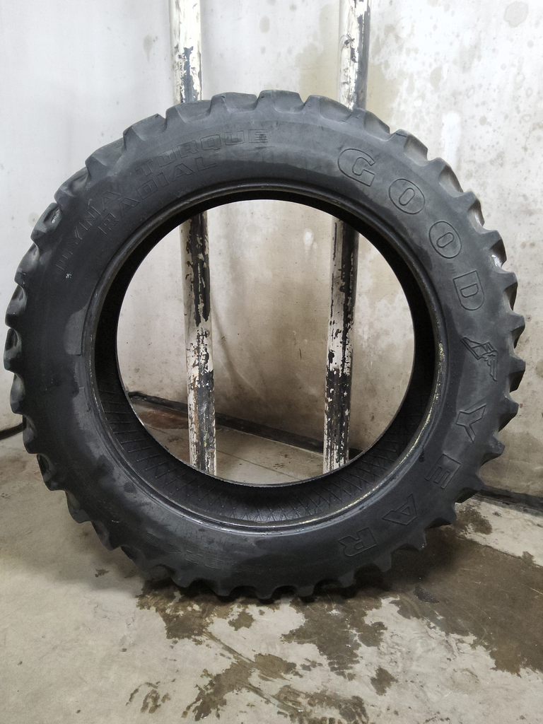 14.9/R46 Goodyear Farm Dyna Torque Radial R-1 142A8 75%