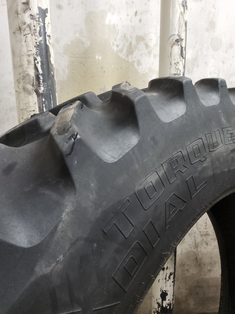 14.9/R46 Goodyear Farm Dyna Torque Radial R-1 142A8 75%