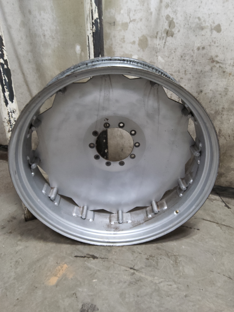 12"W x 46"D, Case IH Silver Mist 12-Hole Rim with Clamp/Loop Style