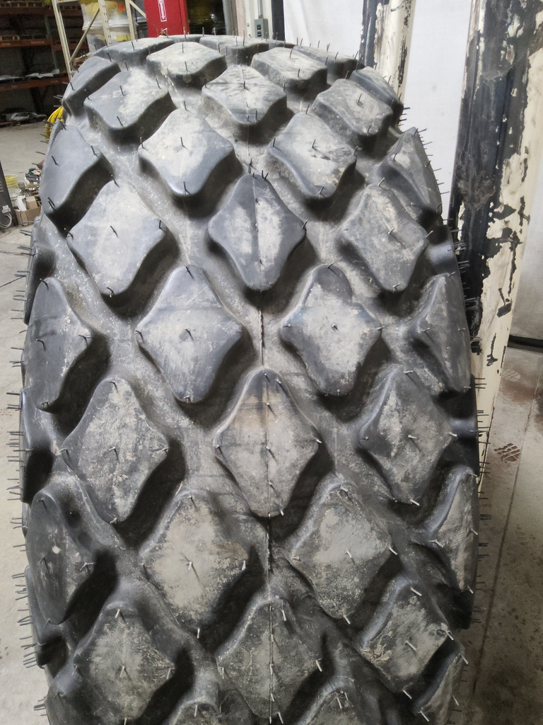 23.1/-26 BKT Tires TR 387 R-3 145A6, D (8 Ply) 99%