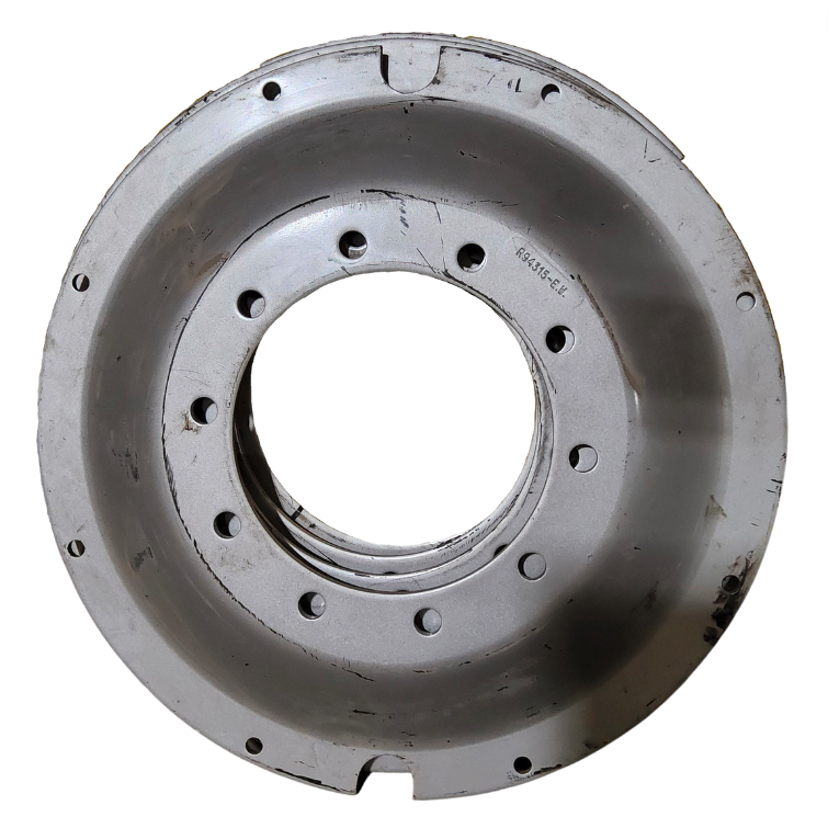 10-Hole Rim with Clamp/Loop Style Center for 30" Rim, Case IH Silver Mist