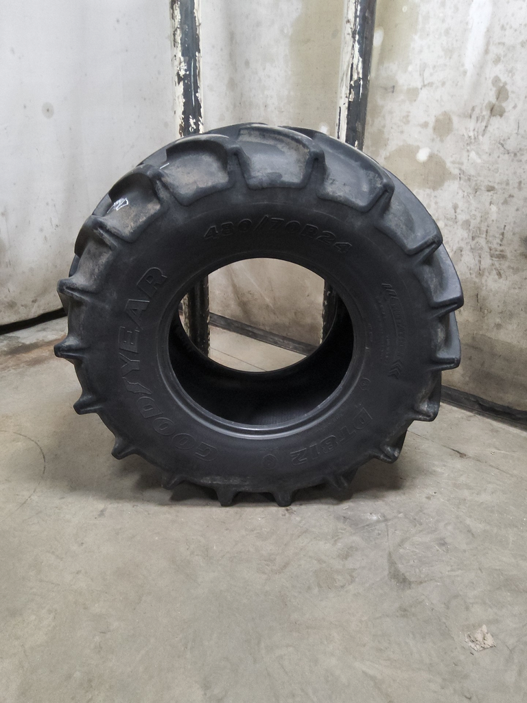 480/70R24 Goodyear Farm DT812 Optitrac R-1W 138B