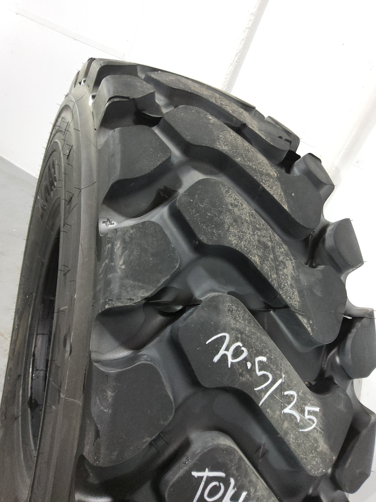 20.5/R25 Michelin XHA2 L-3 186A2/1* 99%