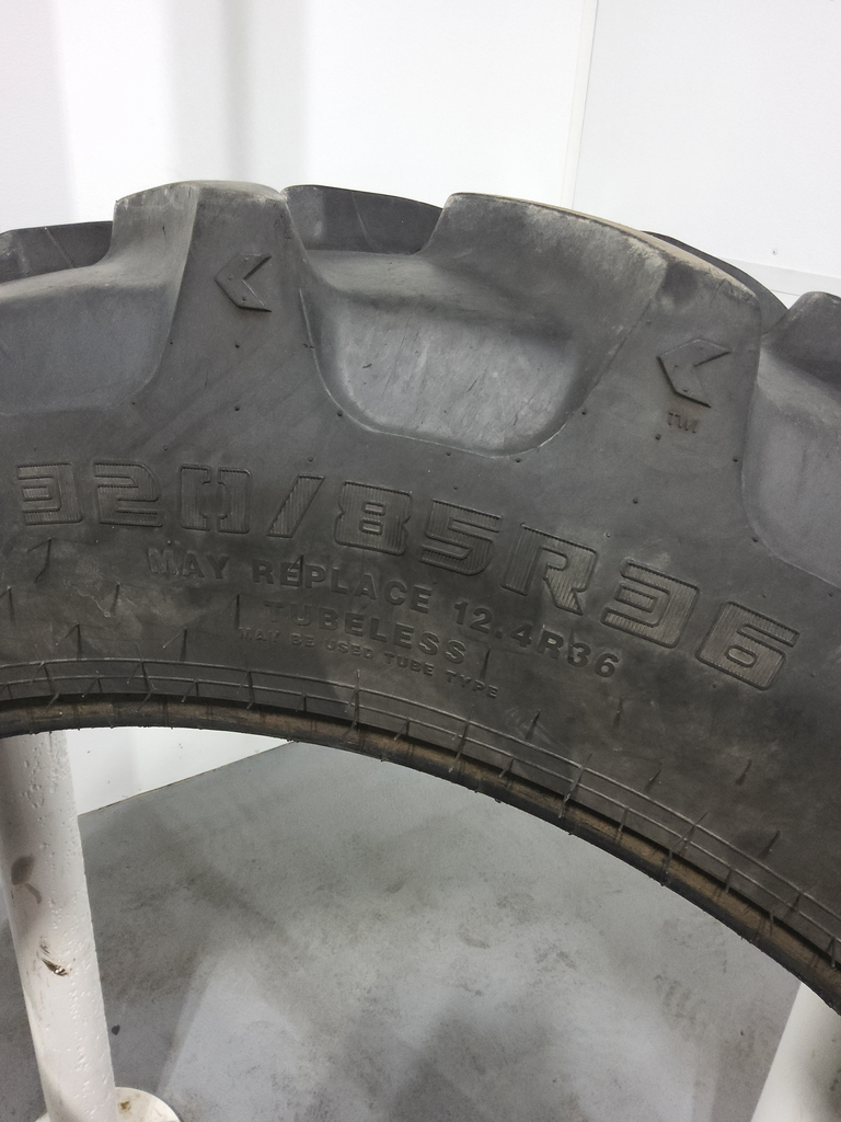 320/85R36 Ceat Farmaxx R85 R-1W 128B 75%