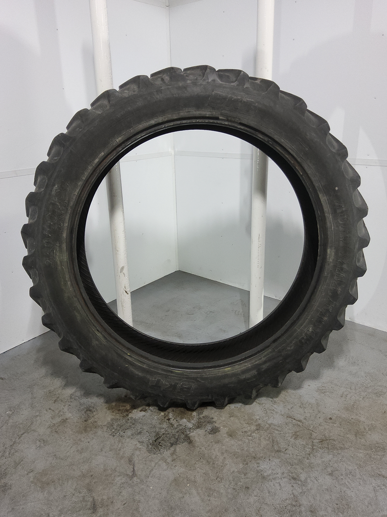 320/90R50 BKT Tires Agrimax RT 945 R-1W 150A8 50%