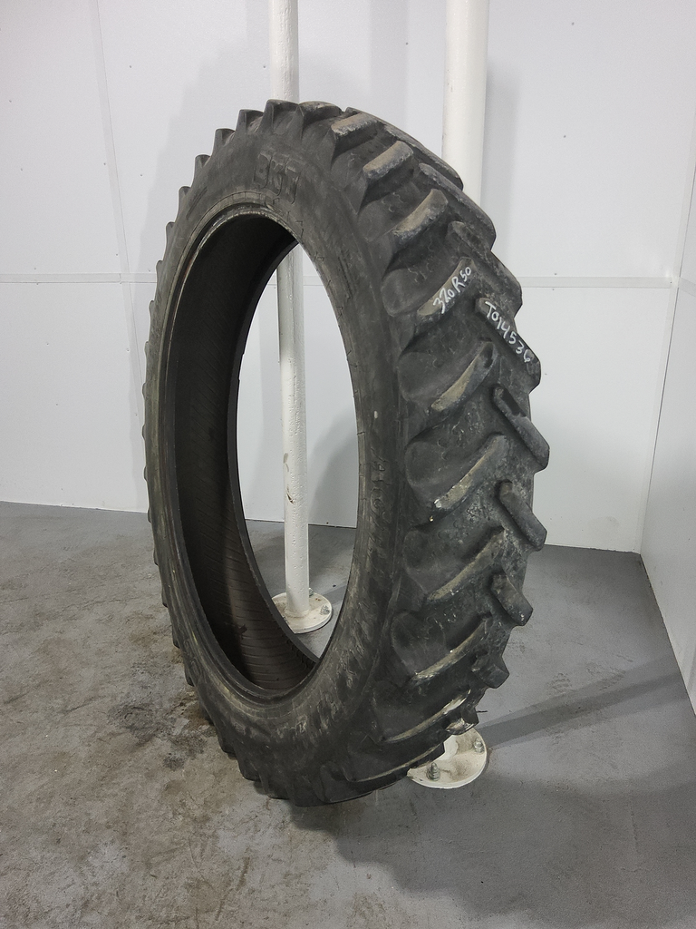 320/90R50 BKT Tires Agrimax RT 945 R-1W 150A8 50%