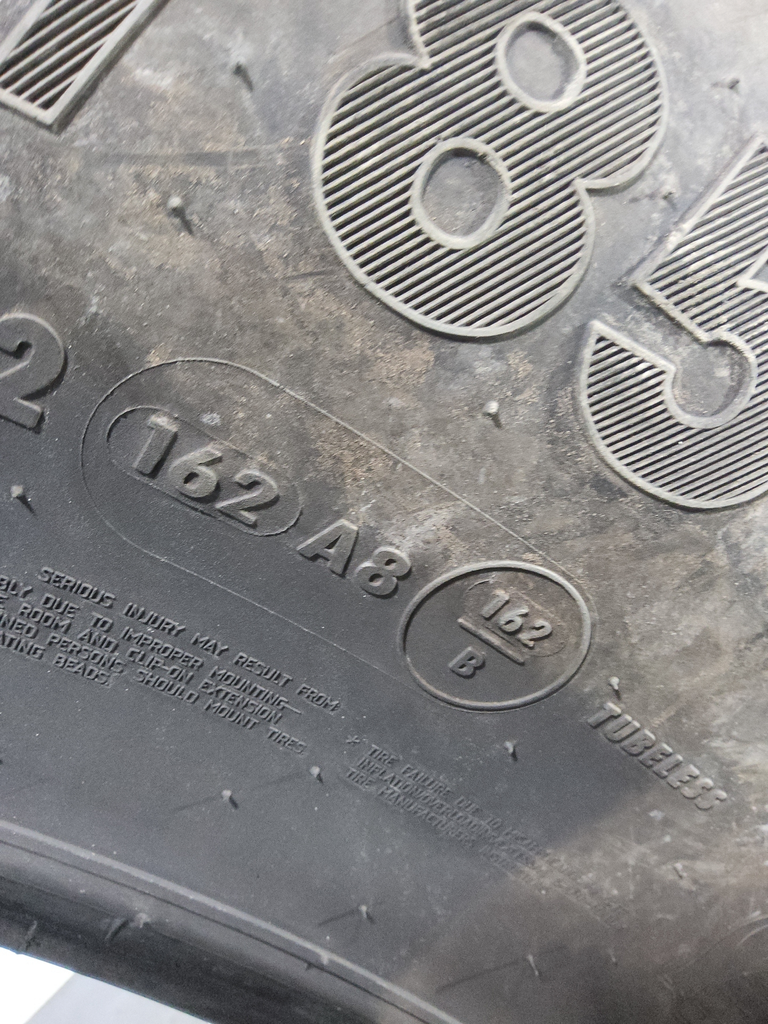 520/85R42 Mitas AC85 Radial R-1W 162A8 85%
