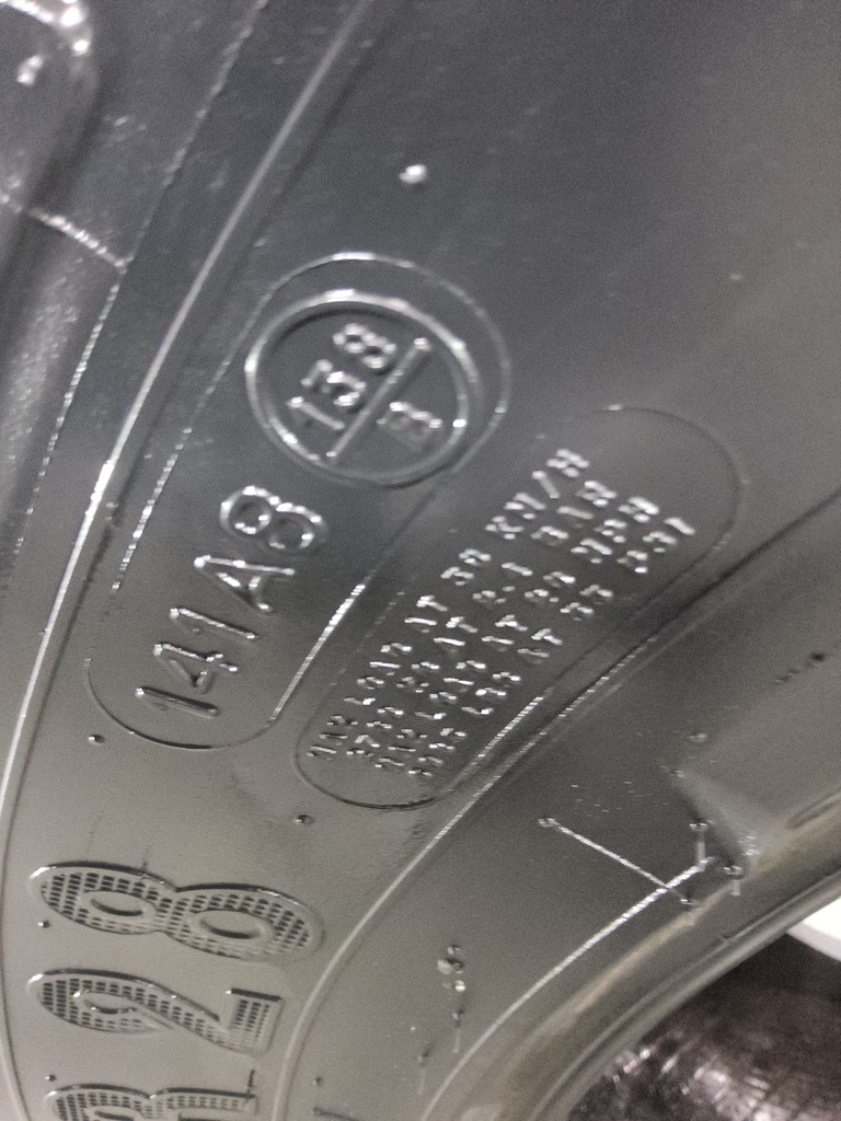 16.9/R28 Michelin AgriBib R-1W 138B 75%