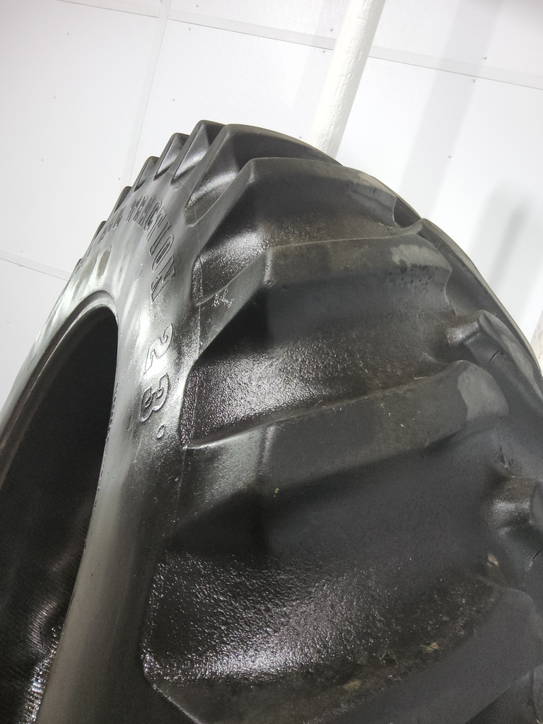 18.4/R42 Firestone Radial All Traction 23 R-1 148A8/2*, E (10 Ply) 70%
