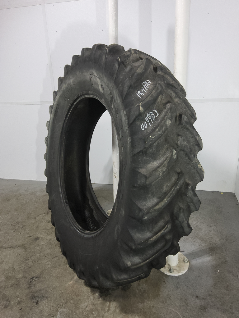 18.4/R42 Titan Farm Hi Traction Lug Radial R-1 148A8 65%