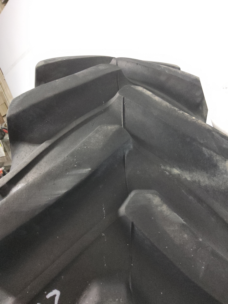 18.4/R38 Firestone Radial 7000 R-1W 146A8