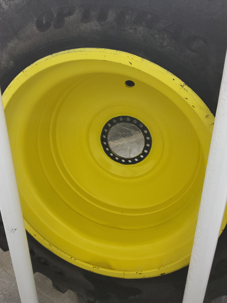 LSW 1250/35R46 Goodyear Farm DT830 Optitrac R-1W on John Deere Yellow 20-Hole Formed Plate 85%