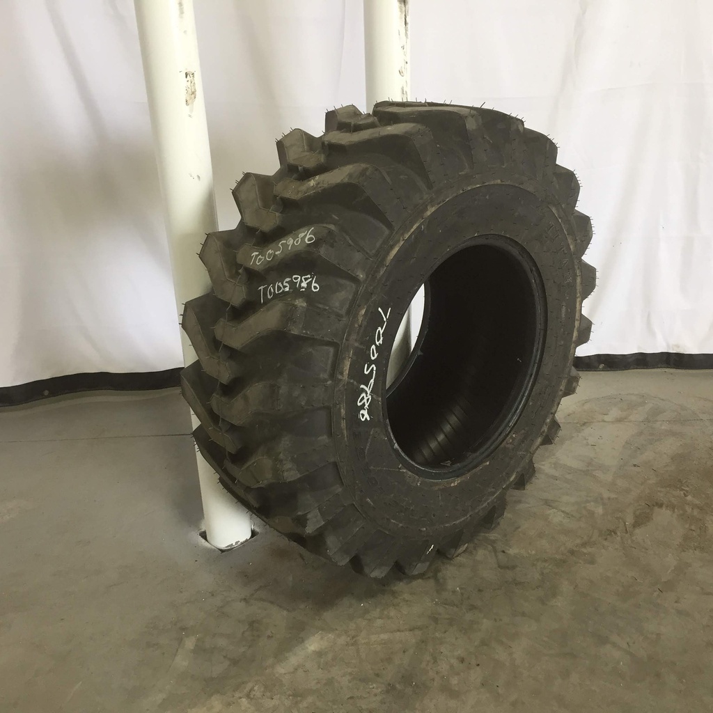 43/16.00-20 Titan Farm Trac Loader SS NHS  R-4, B (4 Ply) 99%