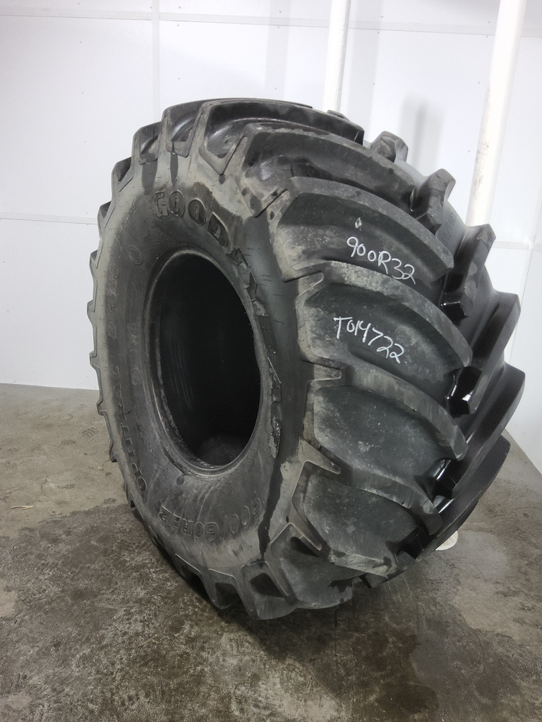 900/60R32 Goodyear Farm DT830 Optitrac R-1W 176B 90%