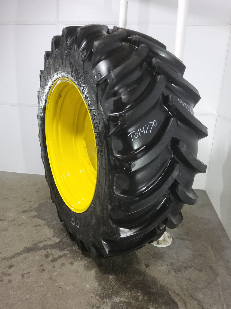 LSW 800/55R46 Goodyear Farm DT830 Optitrac R-1W on John Deere Yellow 12-Hole Stub Disc 99%