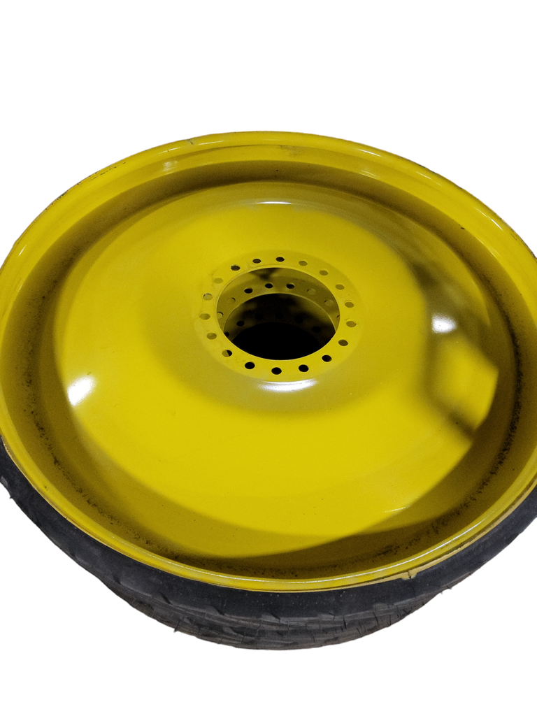 5" Wide Driver Wheel (LH) for John Deere Rowcrop Tractors Series 8RT, Narrow, Bolt-On(Rubber)