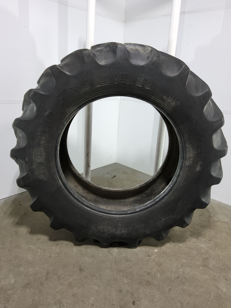 620/70R42 Goodyear Farm DT820 HD Super Traction R-1W 166B 60%