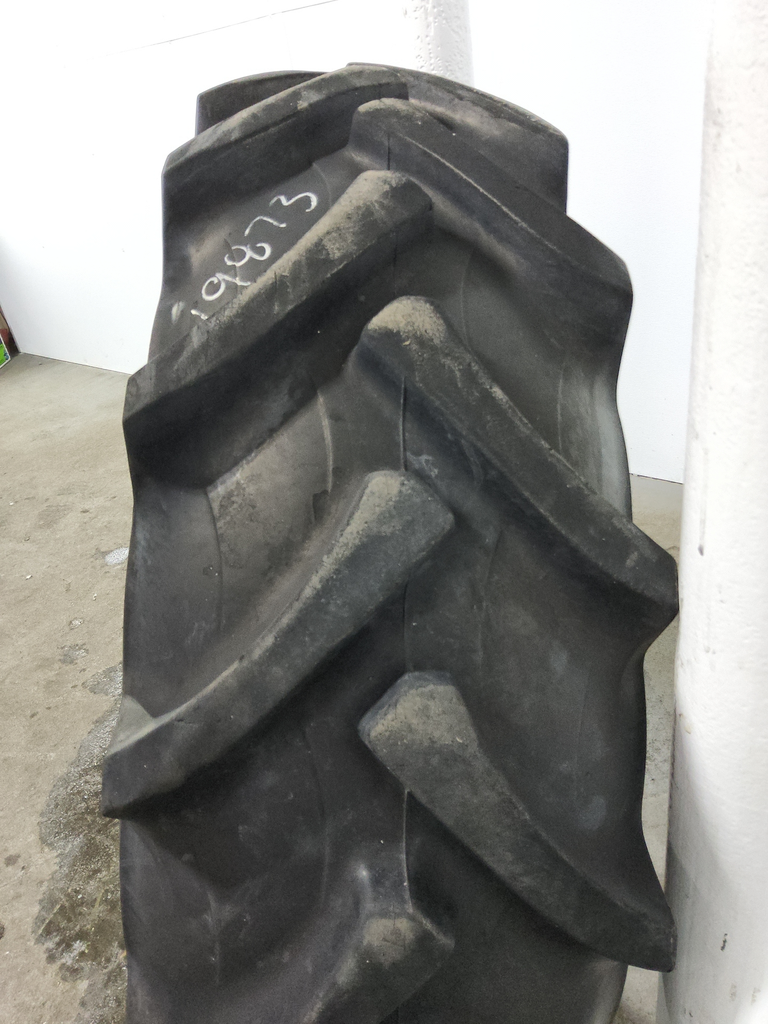 12.4/-24 Galaxy Agri-Trac II R-1 , D (8 Ply) 90%
