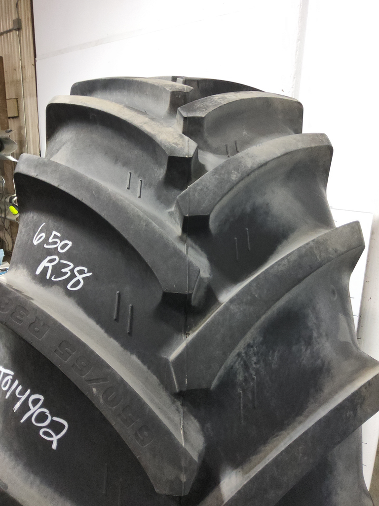 650/65R38 Cultor RD-03 R-1W 166D 99%