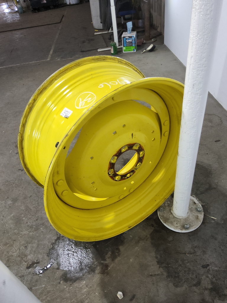 15"W x 34"D Stub Disc (groups of 2 bolts) Rim with 8-Hole Center, John Deere Yellow