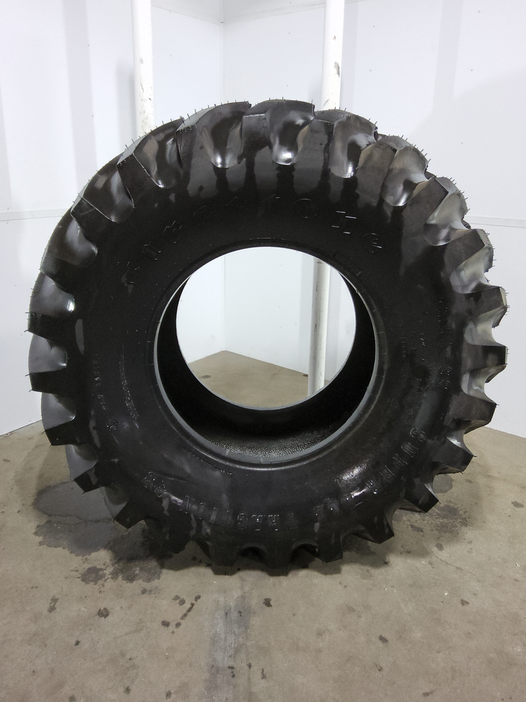 30.5/L-32 Firestone Super All Traction 23 R-1 , F (12 Ply) 99%