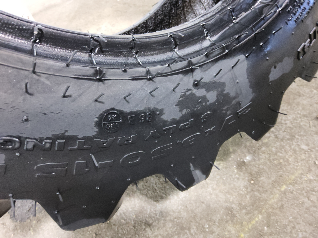 27/8.50-15 Galaxy Marathoner R-4 C (6 Ply), 99%