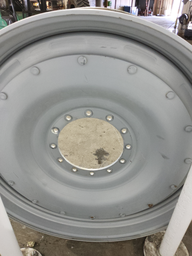 12-Hole Stub Disc Center for 46"-54" Rim, Agco Corp Gray