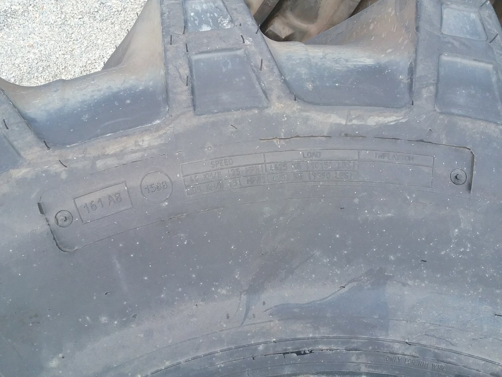600/70R28 Alliance 370 Wide Deep Tread "70" Series R-1W 158 B