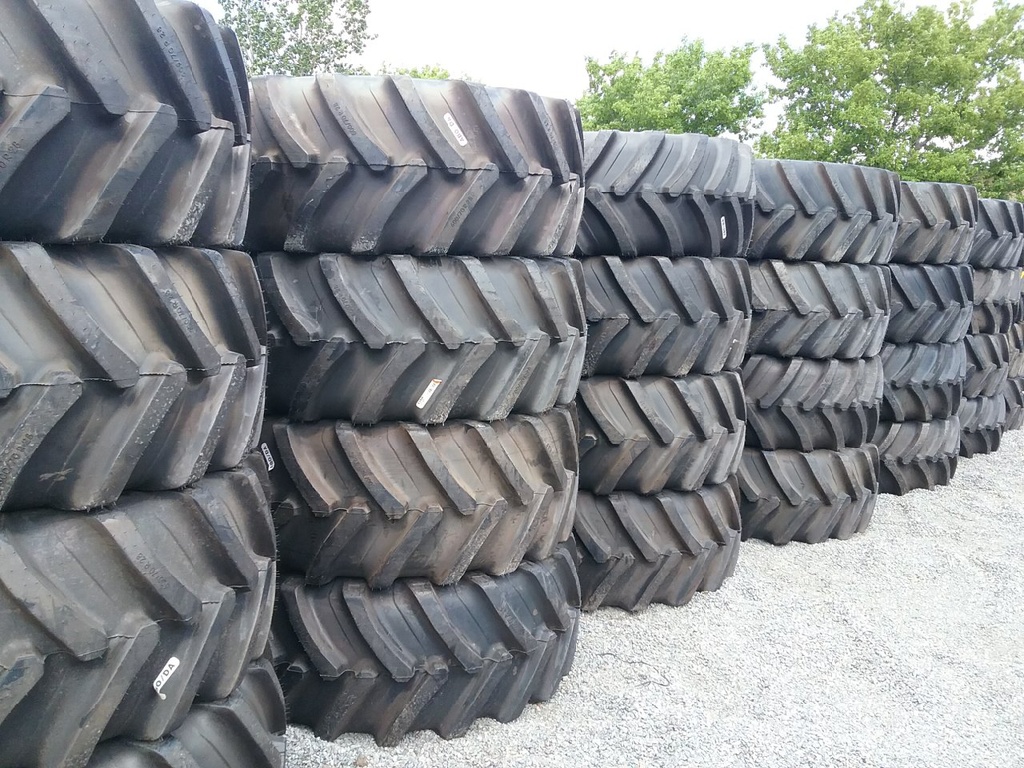 600/70R28 Alliance 370 Wide Deep Tread "70" Series R-1W 158 B