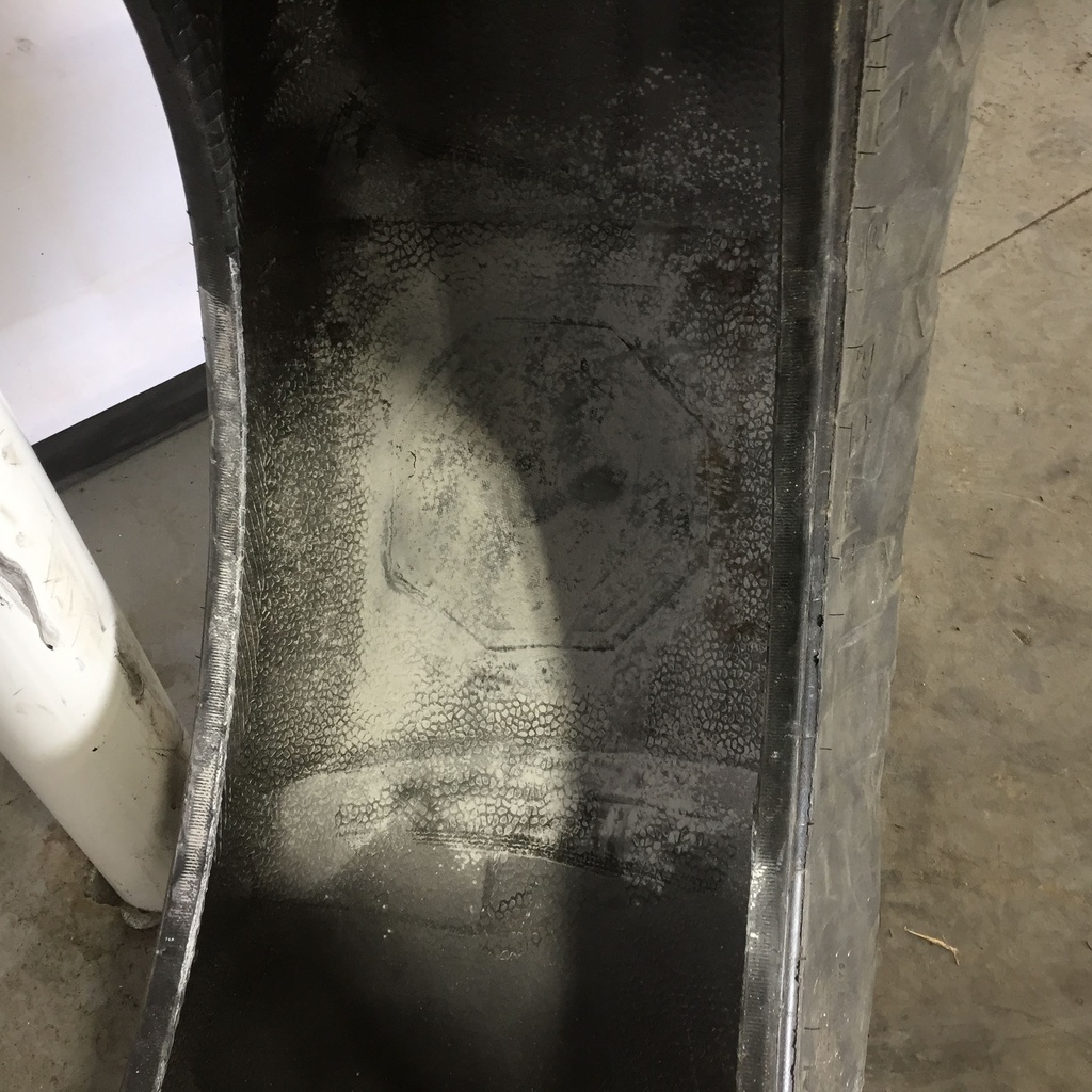 16.9/-30 Firestone Traction Field & Road R-1, C (6 Ply) 80%